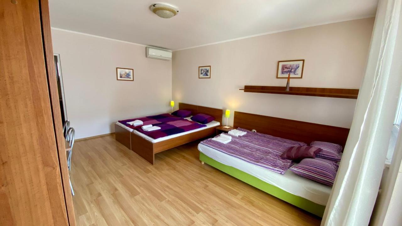 Apartmanovy Dom Flora Velky Meder Exterior photo